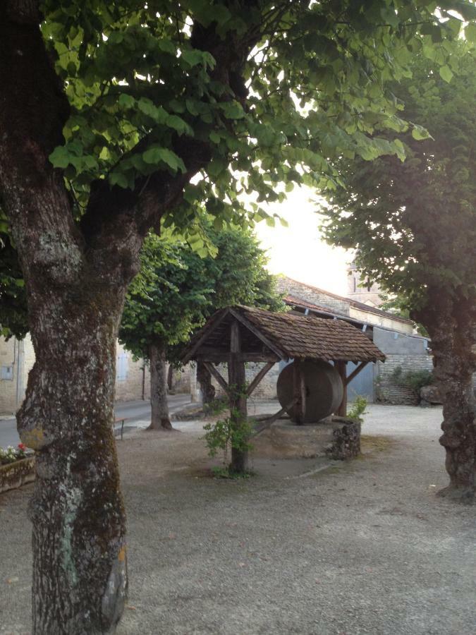 Le Grenier 1 Rue Verte Tusson 16140 France Buitenkant foto